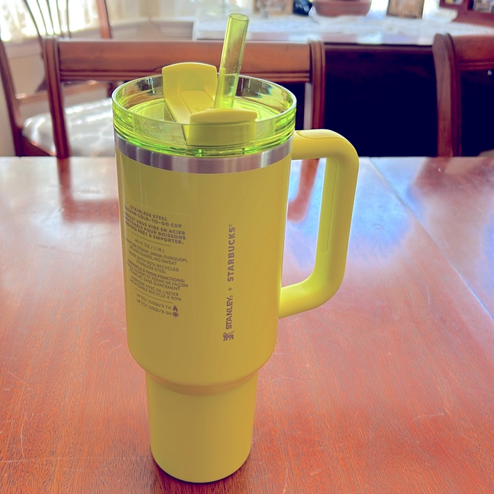 💫NEW💫 Starbucks Stanley 30oz Lime Green